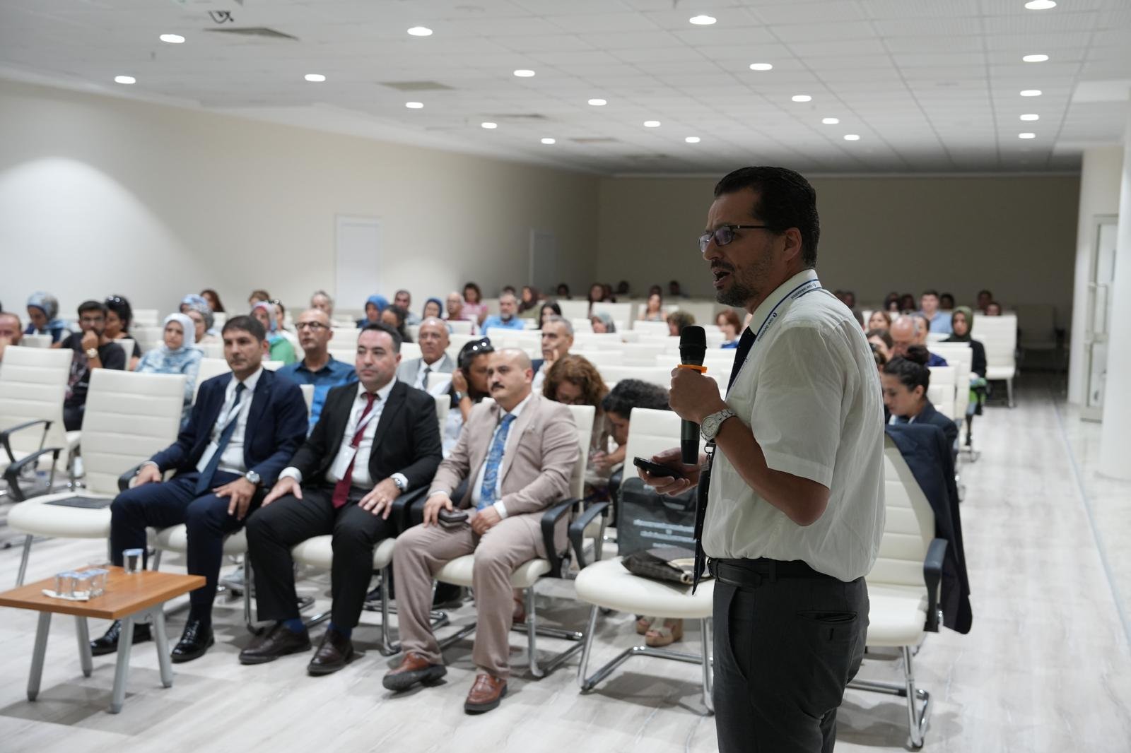 Sempozyum bilimsel oturumları